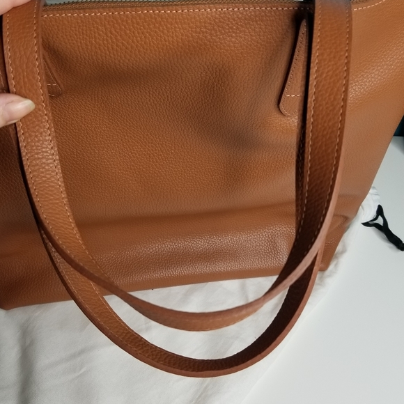 Cuyana Structured Leather Zipper Tote & Leather Organizer Carmel - Picture 15 of 16